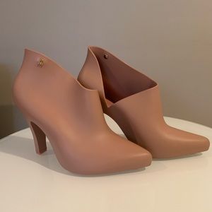 Melissa Size 8 Booties. Nude.